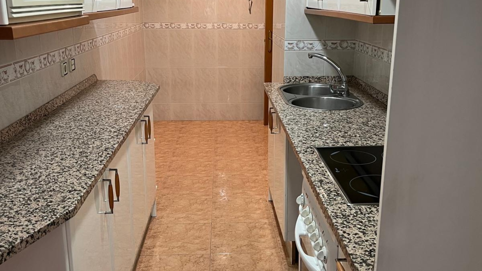 Av. El Ferrol, 3 Habitaciones Habitaciones, ,2 BathroomsBathrooms,Vivienda,En Venta,Av. El Ferrol,10,1161